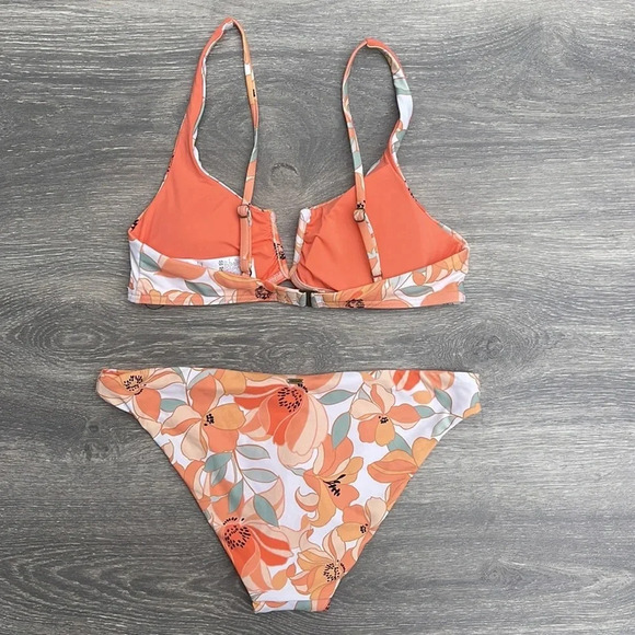 Rip Curl Papaya Punch V Wire Bikini Top & Good Coverage Bottoms, white - Picture 8 of 15